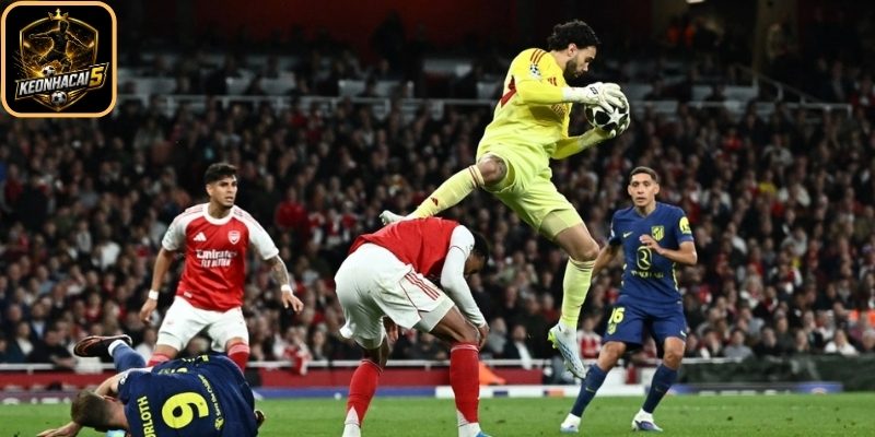 Arsenal nên lấy phòng ngự làm nền tảng trước PSG
