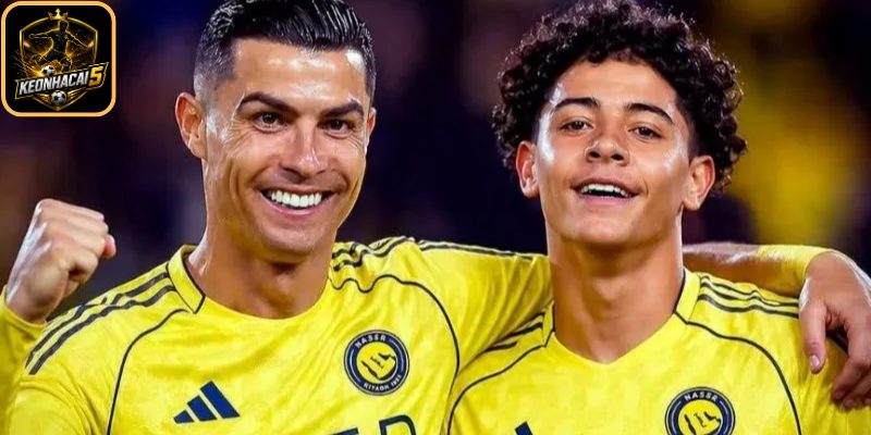 CR7 muốn con trai tiếp tục ở Al Nassr
